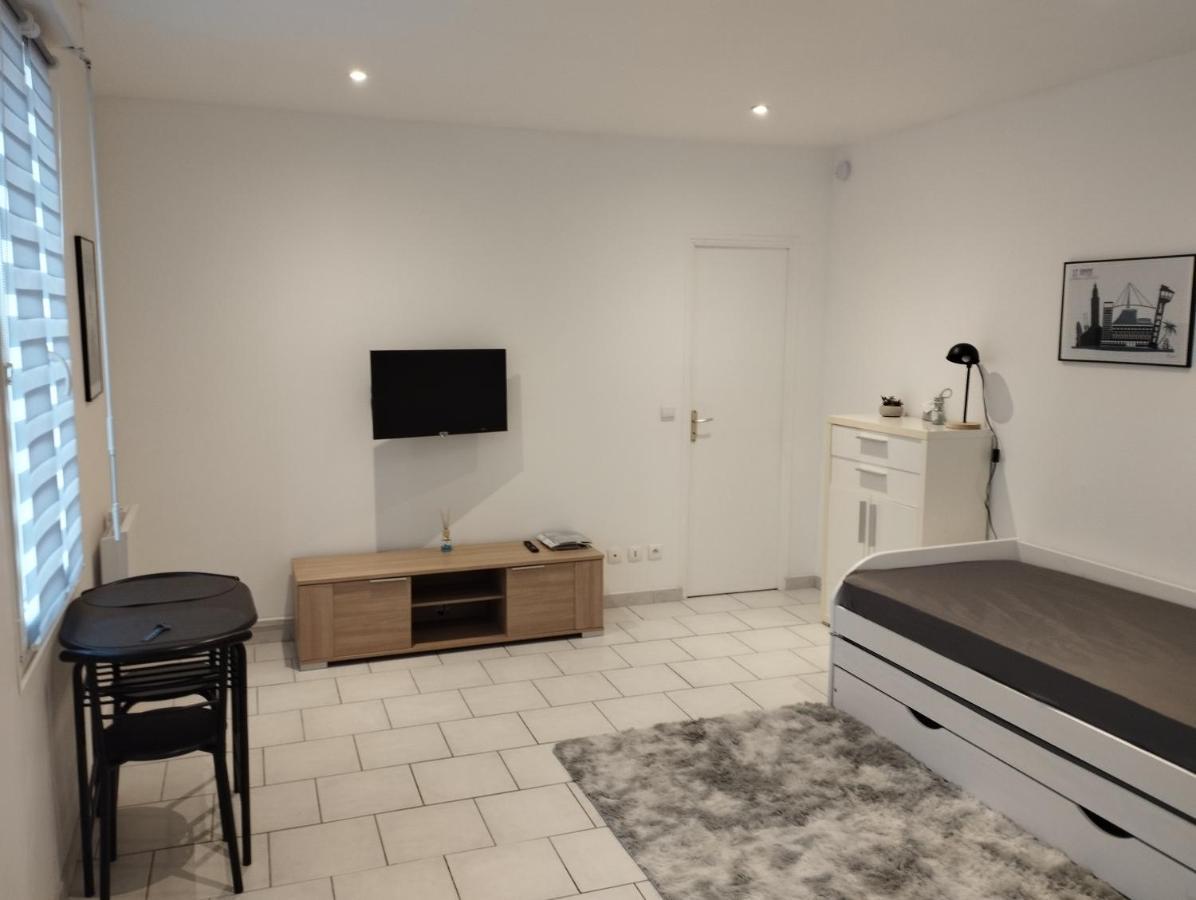 Studio Charmant Canape Lit Netflix Prime Video Wifi Dazn Le Havre Extérieur photo